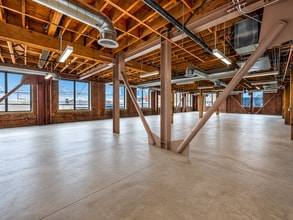 440 Seaton St, Los Angeles, CA à louer Photo intérieure– Image 2 sur 15