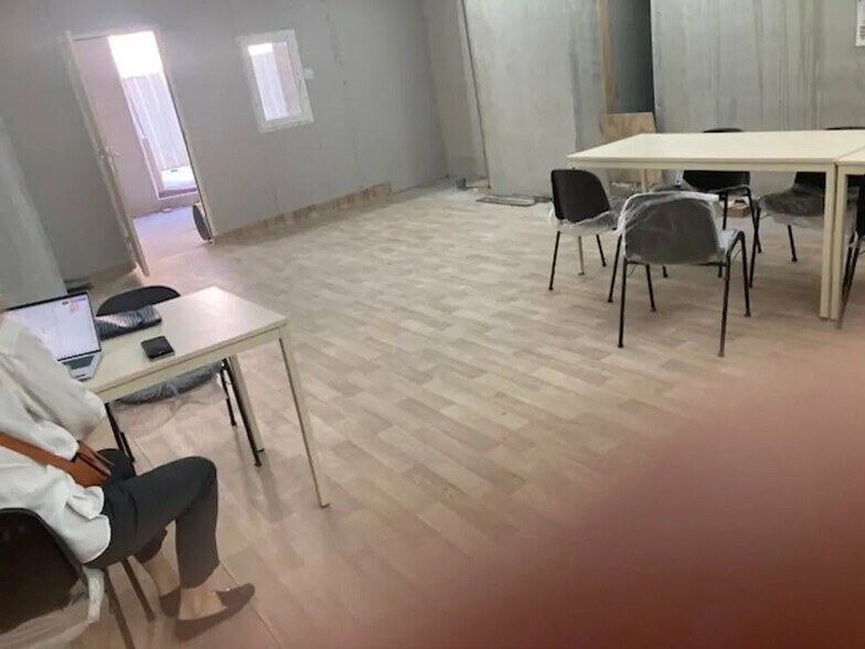 Local commercial dans Courbevoie à vendre - Photo de l’immeuble – Image 2 sur 6