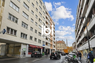 72 Rue Saint-Charles, Paris à louer Photo de l’immeuble– Image 1 sur 27