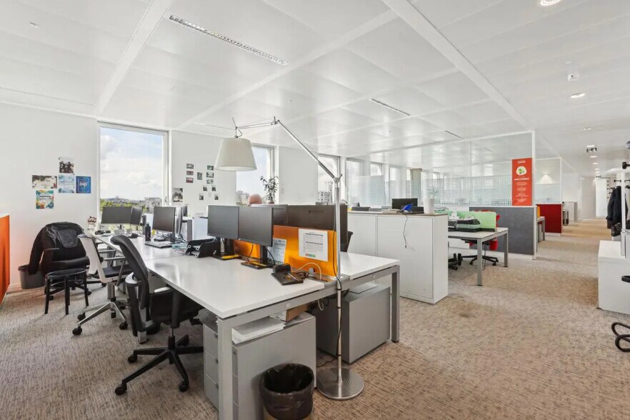 Bureau dans Paris à louer - Photo de l’immeuble – Image 2 sur 13