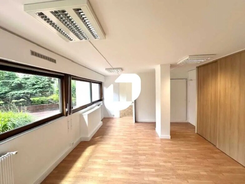 Bureau dans Paris à louer - Photo de l’immeuble – Image 1 sur 7