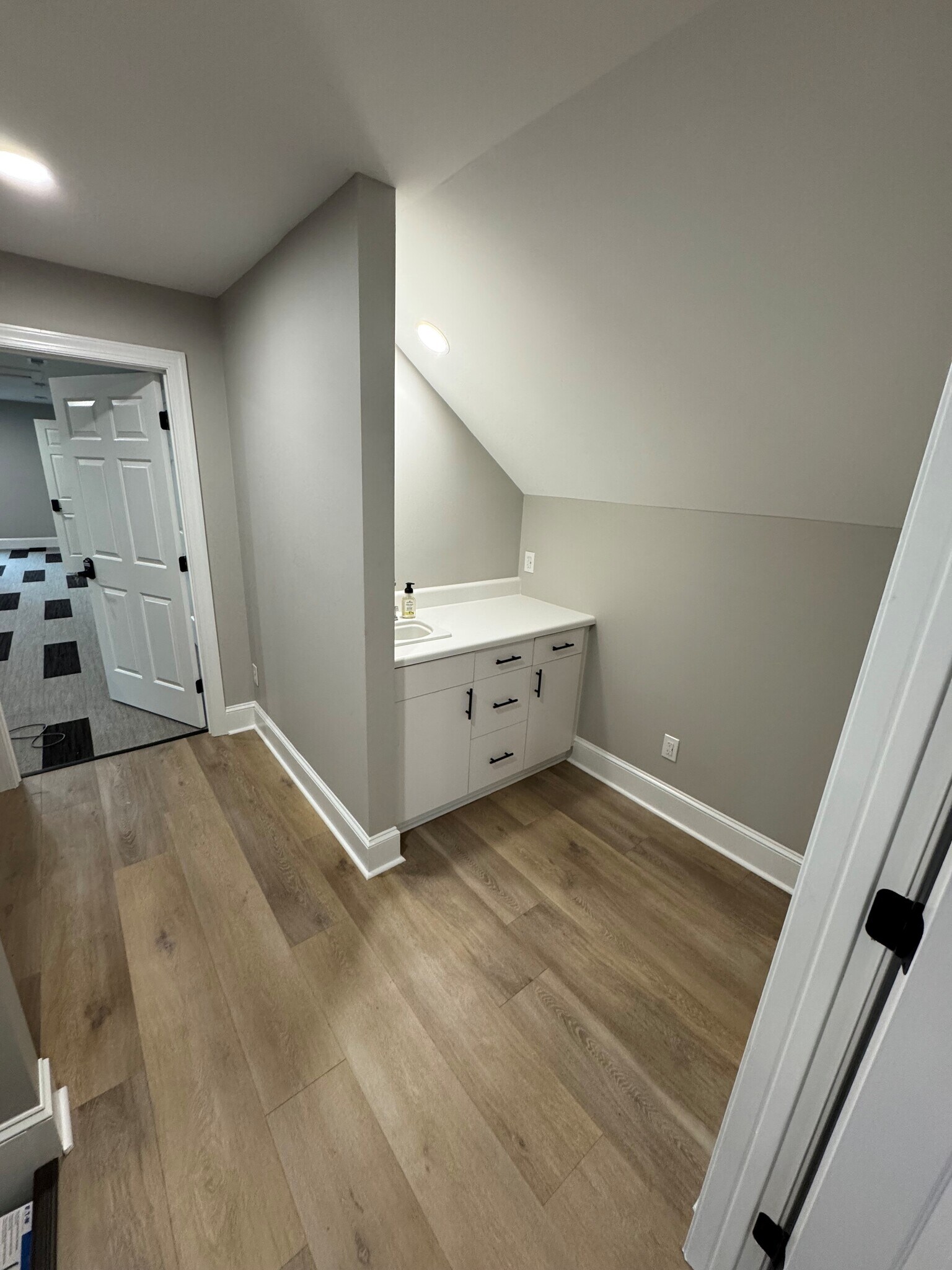 1485 Rymco Dr, Winston-Salem, NC à louer Photo intérieure– Image 1 sur 7