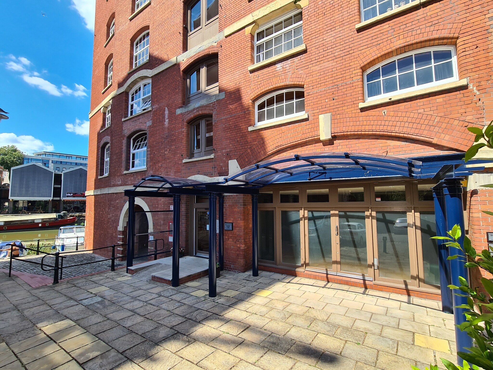 Ferry St, Bristol à louer Photo principale– Image 1 sur 6