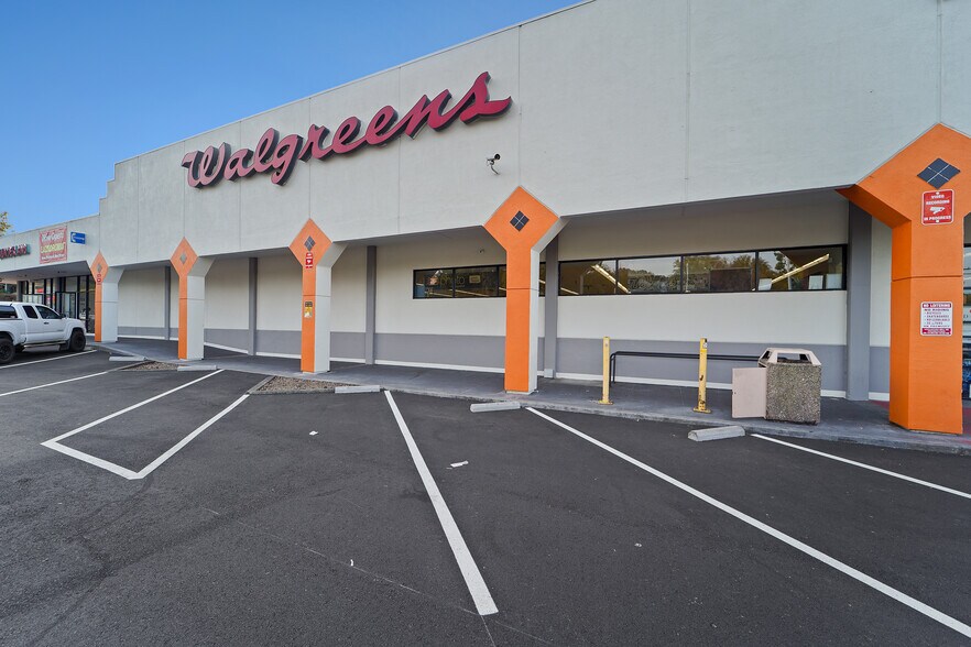 2621-2661 Springs Rd, Vallejo, CA à louer - Photo de l’immeuble – Image 2 sur 9