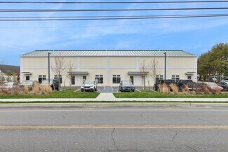 Plus de détails pour 313 Edwards Ave, Calverton, NY - Industriel/Logistique à louer