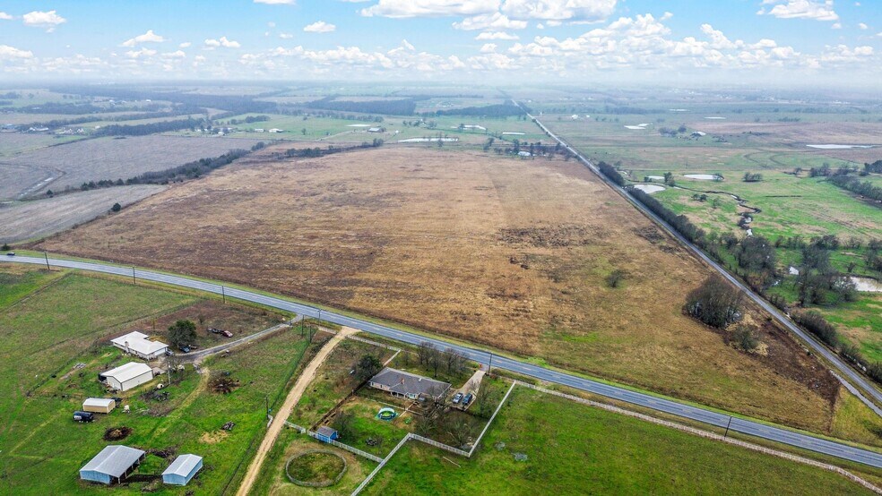 73 Farm to Market Road 1562, Celeste, TX à vendre - Photo de l’immeuble – Image 2 sur 9
