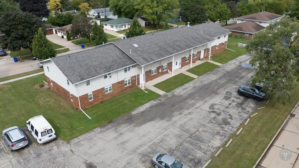 2330 S Walden Ave, Appleton, WI à vendre - Photo de l’immeuble – Image 2 sur 3