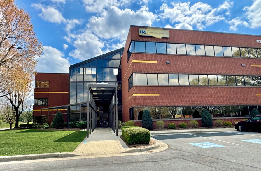 2127 Espey Ct, Crofton, MD à louer - Photo de l’immeuble – Image 3 sur 13