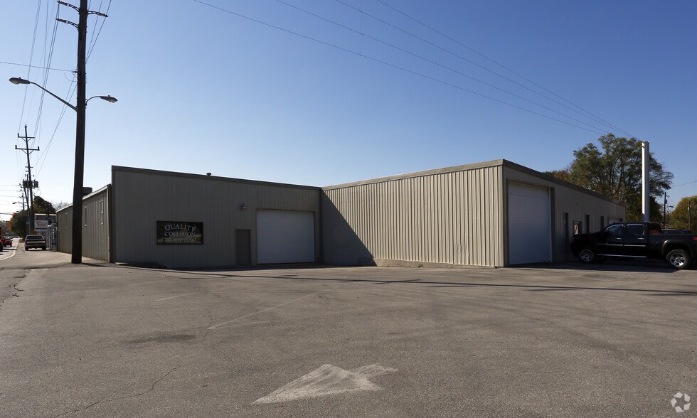 310 Indianapolis Rd, Mooresville, IN à louer - Photo de l’immeuble – Image 3 sur 19