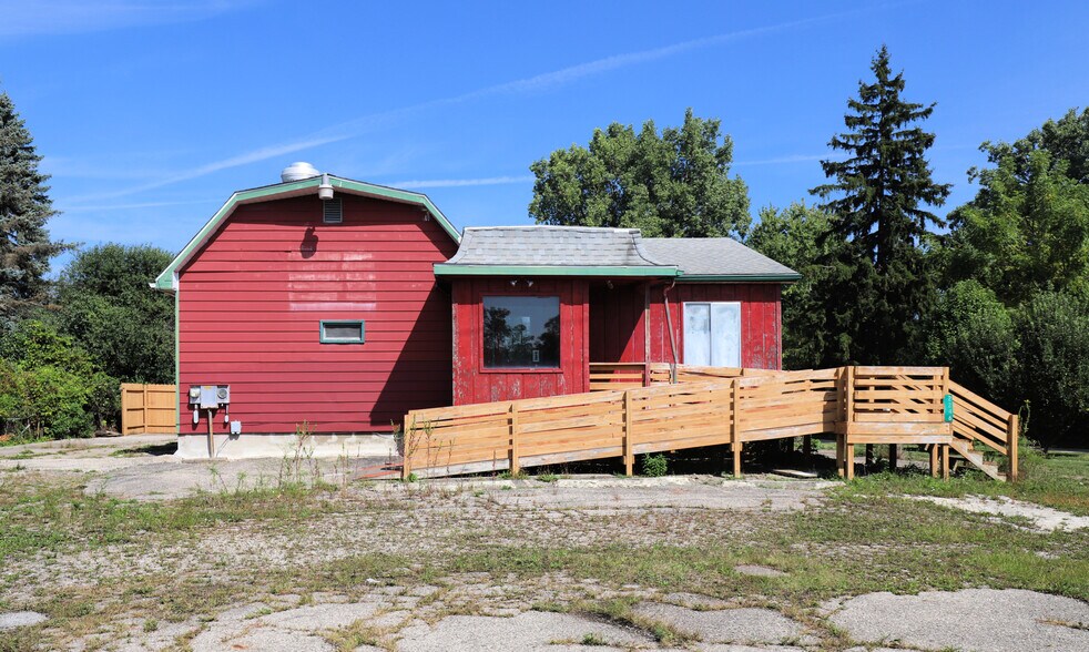 2246 W Coldwater Rd, Flint, MI à vendre - Photo de l’immeuble – Image 2 sur 9