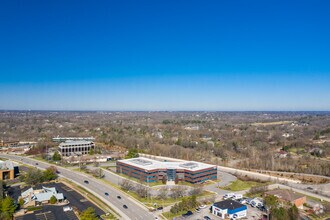 13075 Manchester Rd, Des Peres, MO - Vue aérienne vue de carte