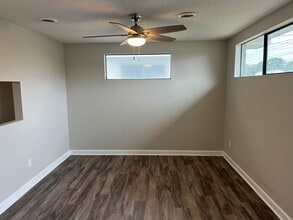 815 E 66th St, Savannah, GA à louer Photo intérieure– Image 2 sur 8