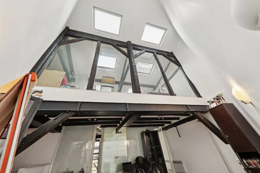 Bureau dans Paris à louer - Photo de l’immeuble – Image 3 sur 10