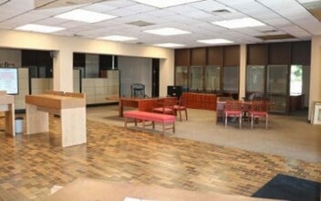 700 James S Mcdonnell Blvd, Hazelwood, MO à vendre Photo intérieure– Image 1 sur 7