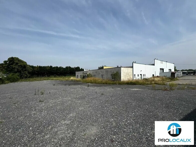 Local d’activités dans Villers-Cotterêts à louer - Photo de l’immeuble – Image 2 sur 9