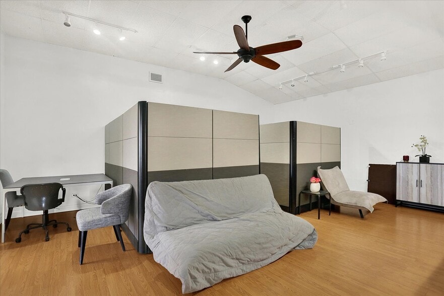 1201 S Parker Rd, Denver, CO à vendre - Photo intérieure – Image 3 sur 25