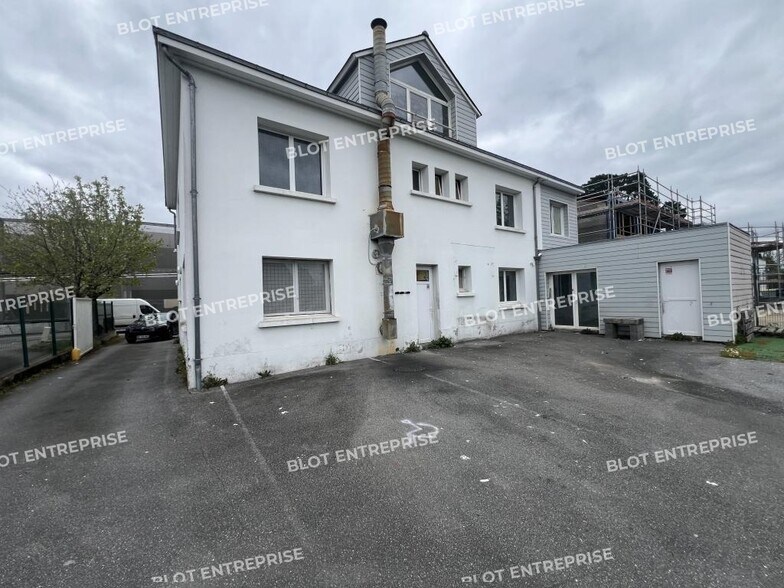 Local commercial dans Saint-Herblain à vendre - Photo de l’immeuble – Image 1 sur 7