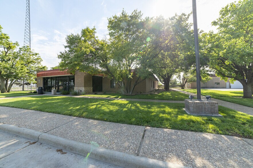 701 N Price Rd, Pampa, TX à louer - Photo de l’immeuble – Image 2 sur 22