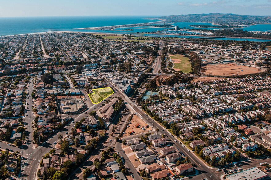 4051 Voltaire, San Diego, CA à vendre - Photo principale – Image 1 sur 16
