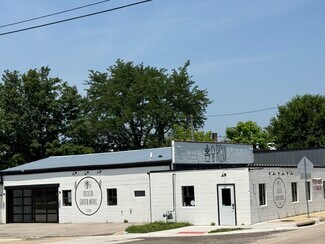 Plus de détails pour 124-130 S Blackhawk Blvd, Rockton, IL - Local d'activités à louer