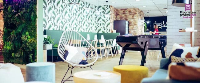 Plus de détails pour Local d’activités à vendre