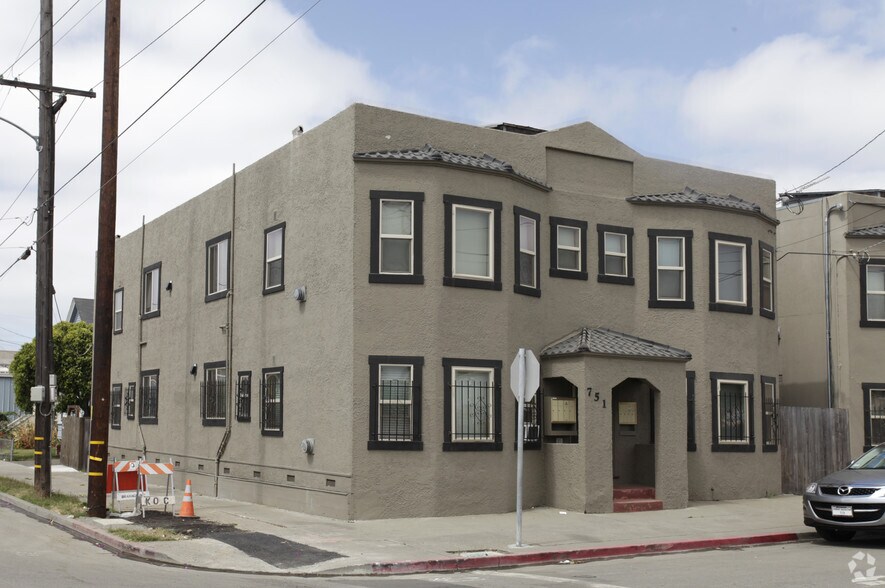 751 E 11th St, Oakland, CA à vendre - Photo principale – Image 1 sur 3