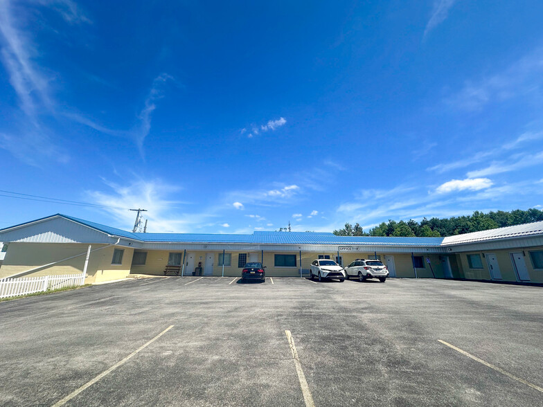 1001 Rowena Dr, Ebensburg, PA à vendre - Photo de l’immeuble – Image 3 sur 19