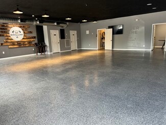 Plus de détails pour 903 Riverside Dr, Columbia, TN - Local d'activités à louer