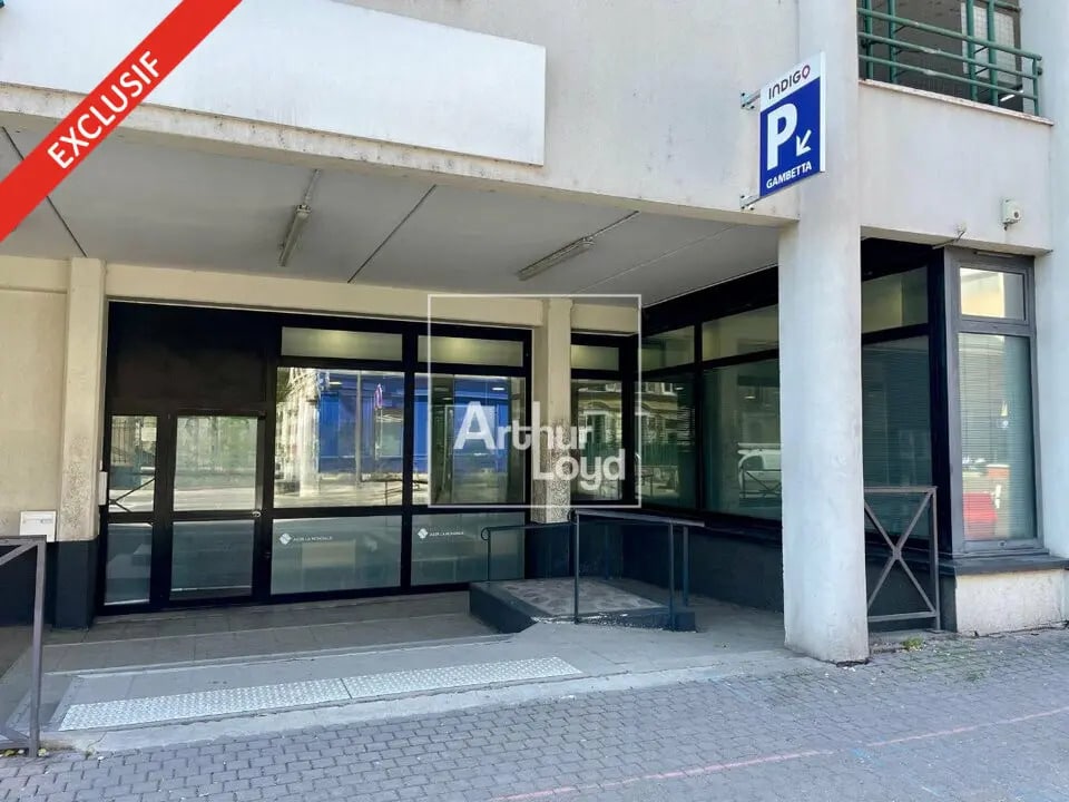 Bureau dans Melun à louer Photo principale– Image 1 sur 8