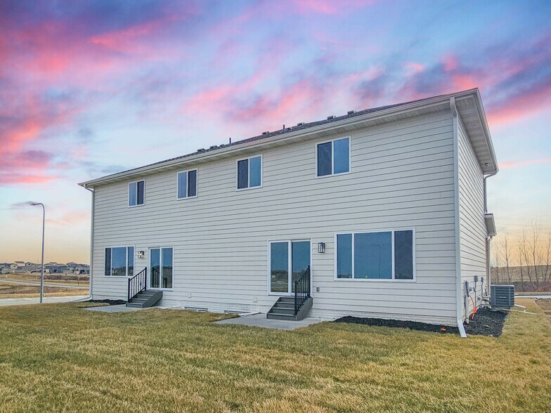 12002-122006 Edgewater Dr, Papillion, NE à vendre - Photo de l’immeuble – Image 3 sur 3