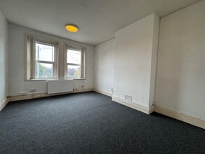83 High St, Benfleet à louer Photo intérieure– Image 2 sur 3