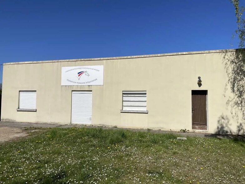 Bureau dans Compiègne à louer - Photo de l’immeuble – Image 3 sur 21