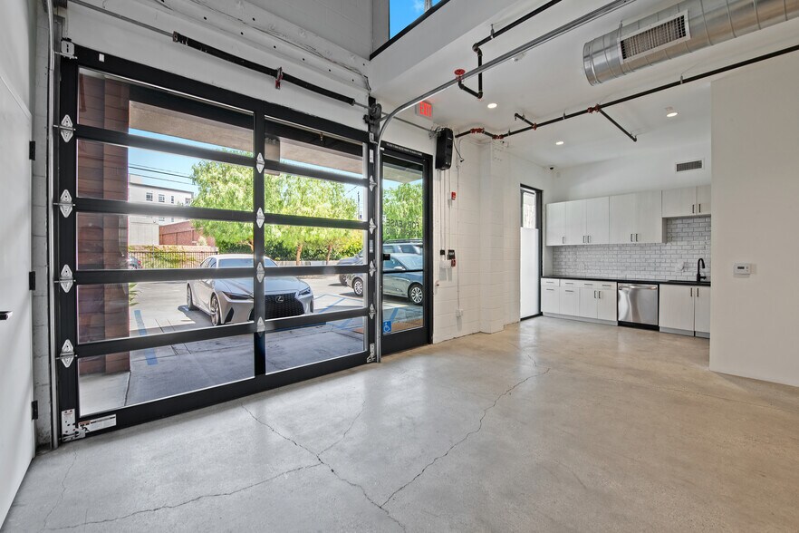 3309-3323 La Cienega Pl, Los Angeles, CA à louer - Photo de l’immeuble – Image 3 sur 28