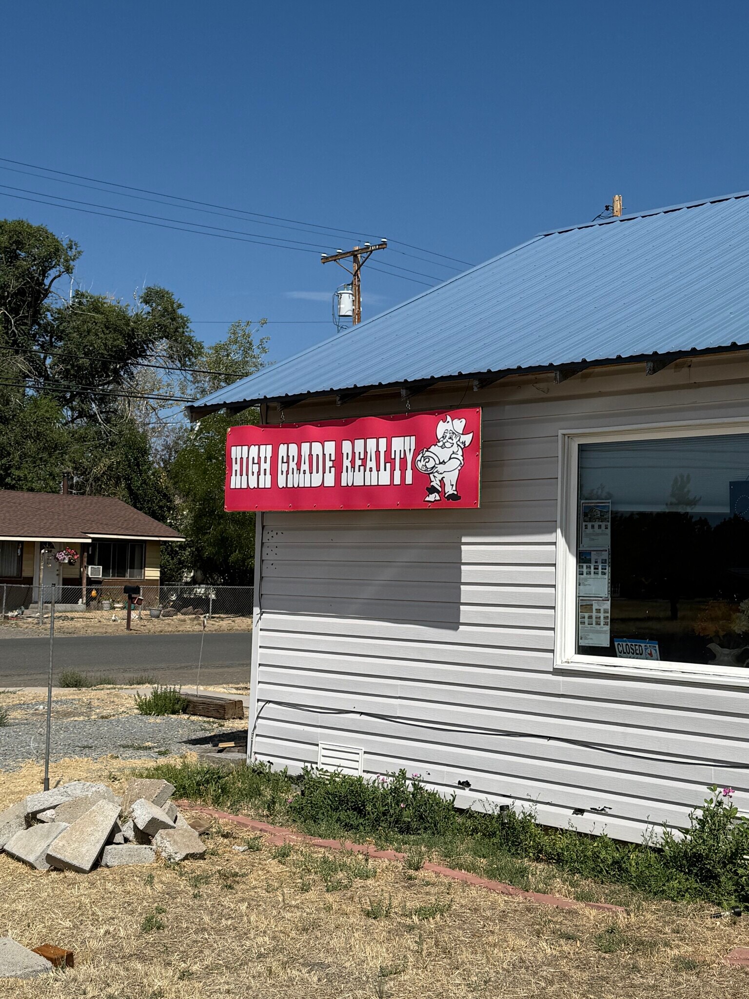 1302 N East St, Alturas, CA à vendre Photo de l’immeuble– Image 1 sur 24