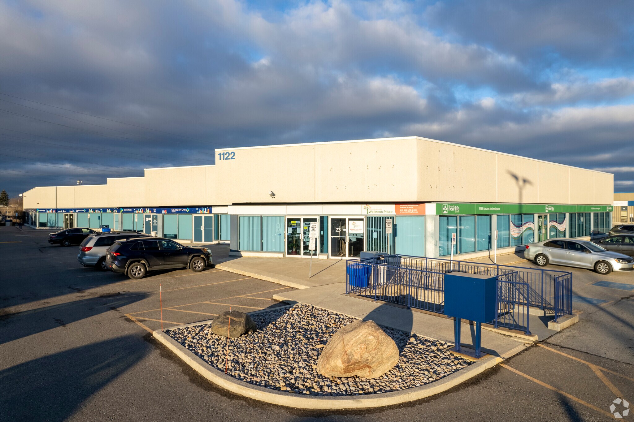 1122 Finch Av W, Toronto, ON à louer Photo principale– Image 1 sur 5