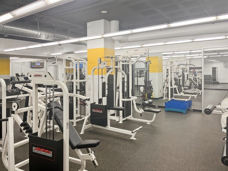 250 Pehle Ave, Saddle Brook, NJ à louer - Photo intérieure – Image 3 sur 14