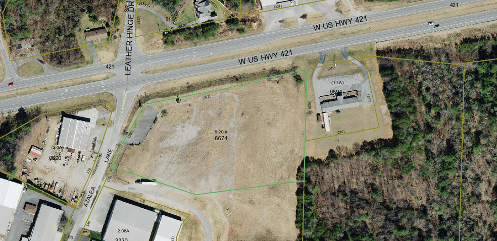5875 W US Highway 421, Wilkesboro, NC à louer - Photo de l’immeuble – Image 2 sur 31