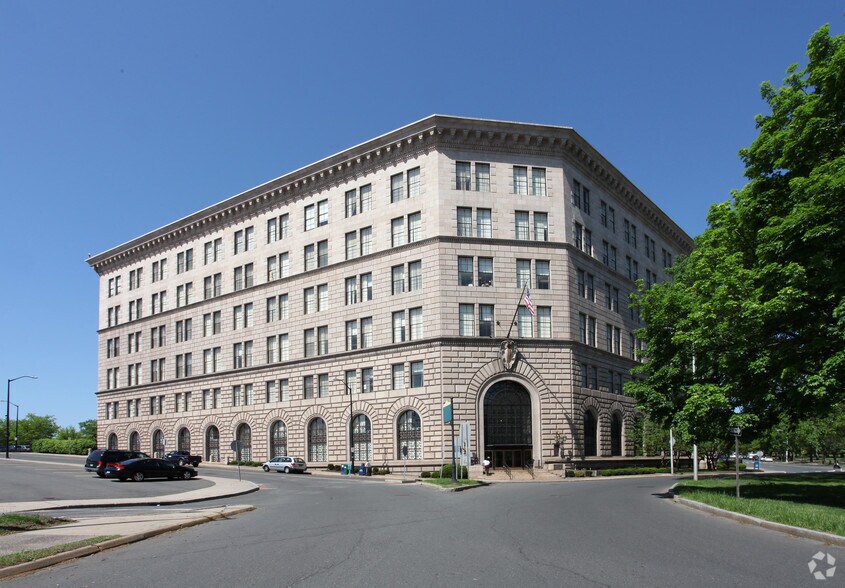 55 Elm St, Hartford, CT à louer - Photo de l’immeuble – Image 2 sur 3