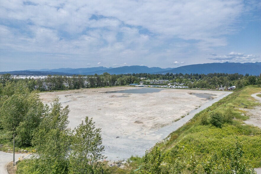 19757 Wharf Rd, Pitt Meadows, BC à louer - Photo de la construction – Image 3 sur 6