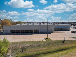 1000 N Loop 340, Bellmead, TX à louer Photo de l’immeuble– Image 1 sur 2