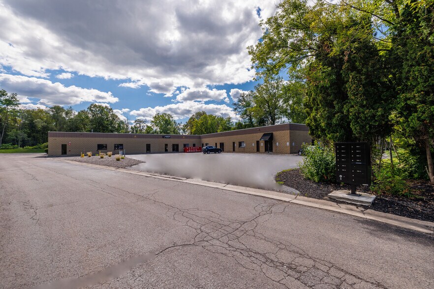 1290 Blossom Dr, Victor, NY à louer - Photo de l’immeuble – Image 2 sur 29