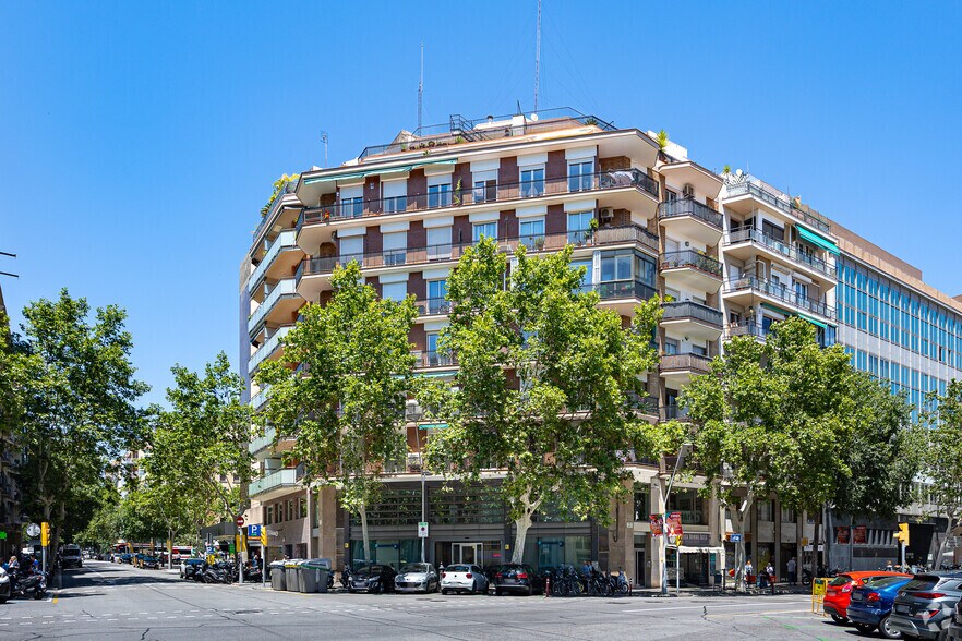 Local commercial dans Barcelone, Barcelona à louer - Photo de l’immeuble – Image 2 sur 2