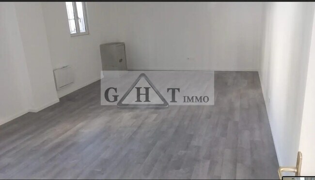 Plus de détails pour Industriel/Logistique à louer