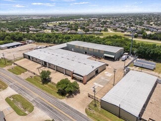 Plus de détails pour 905 E Broad St, Forney, TX - Industriel/Logistique à louer