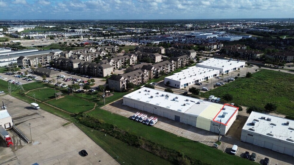 21732 Provincial Blvd, Katy, TX à vendre - Photo de l’immeuble – Image 2 sur 10
