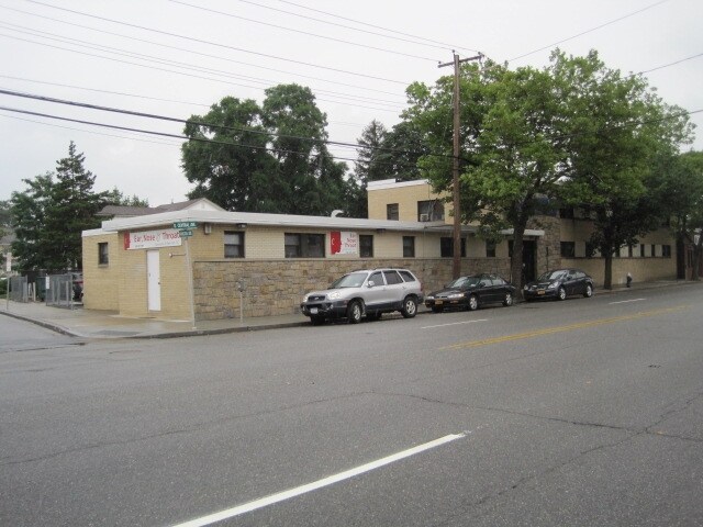 76 S Central Ave, Valley Stream, NY à louer - Photo de l’immeuble – Image 2 sur 5
