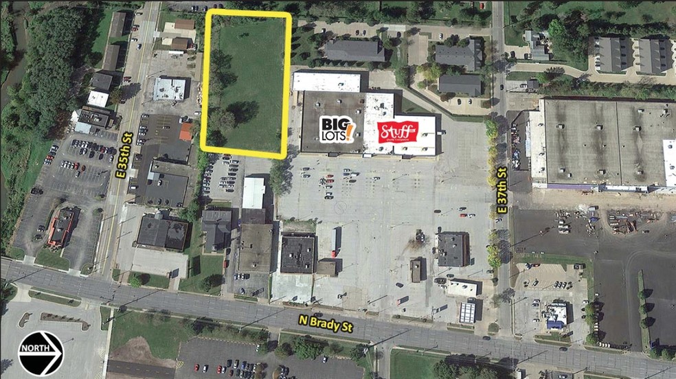 3560 N Brady St, Davenport, IA à louer - Photo de l’immeuble – Image 1 sur 1