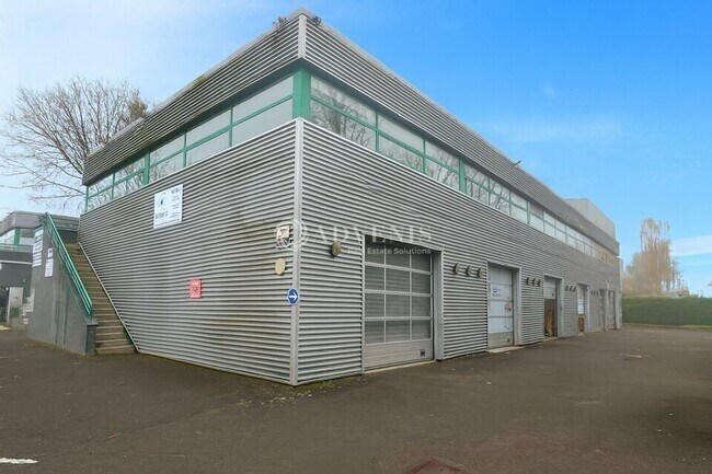 Plus de détails pour Industriel/Logistique à louer