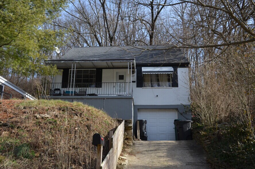 552 Fairbanks Ave, Cincinnati, OH à vendre - Photo principale – Image 1 sur 1