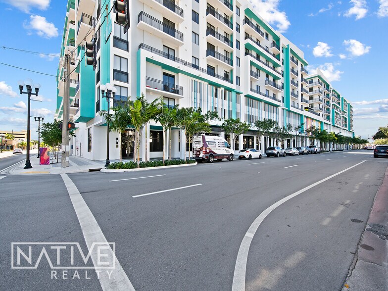 2001 Hollywood Blvd, Hollywood, FL à louer - Photo de l’immeuble – Image 2 sur 31